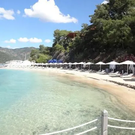 Secluded With Sea View & Private Pool 빌라