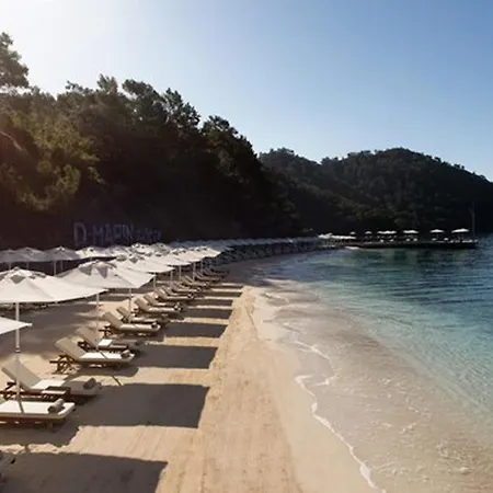 Secluded With Sea View & Private Pool فيلة